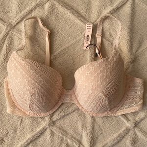 Lined Demi Victoria’s Secret Bra